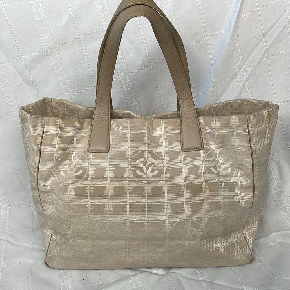 Chanel Travel Line CC Tote Bag Canvas Windowpane Shopper Beige Cream - Picture 4 of 17